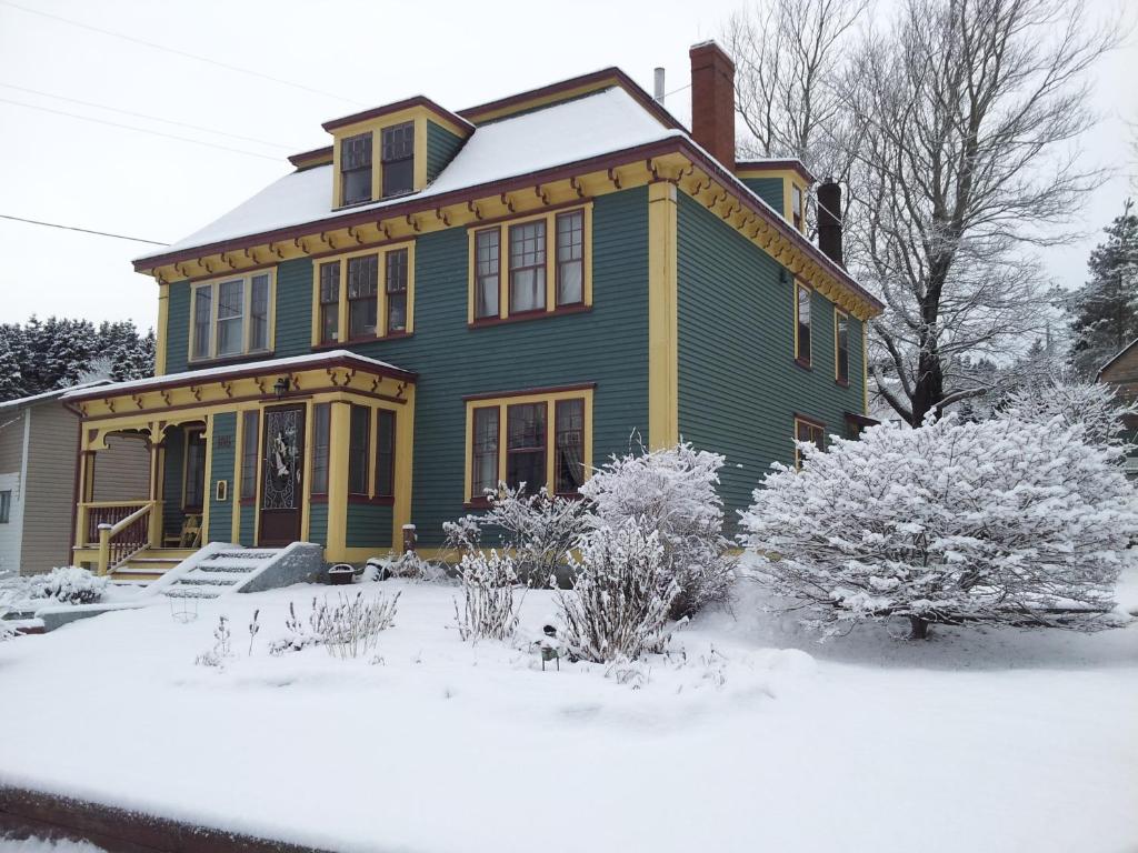 Town of Spaniard's Bay SPANIARDS HERITAGE HOUSE